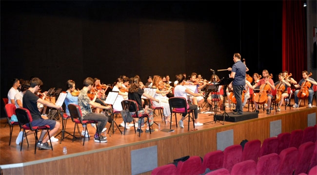 ÇOMÜ Devlet Konservatuarı Senfoni Orkestrası Kuruldu